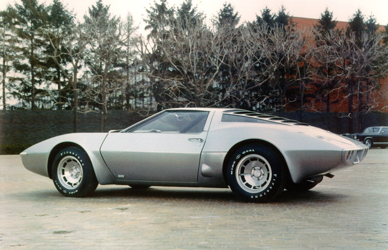 Illustration for article titled How the Mid-Engine Chevrolet Corvette Became the Automotive Industry's Biggest Urban Legend